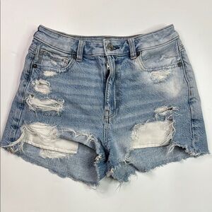American Eagle Light Wash Denim Mom Short Size 2